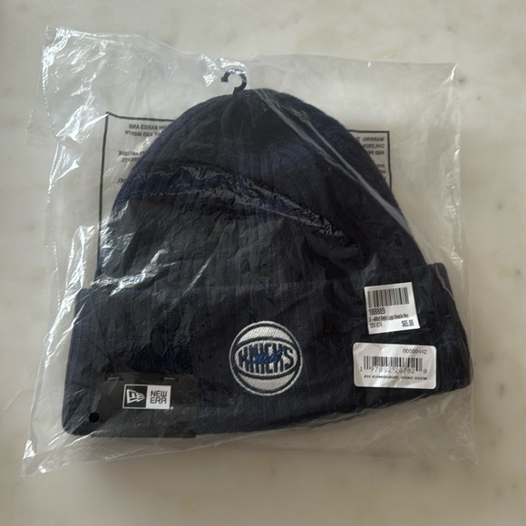 Kith for the New York Knicks Retro Logo Beanie - Picture 5 of 5